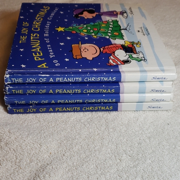 The Joy of Peanuts Christmas Book - Picture 3 of 3
